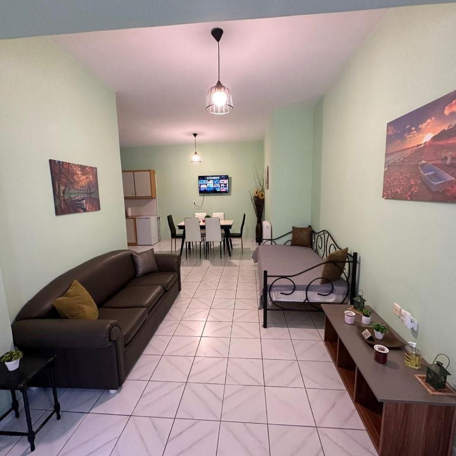 La Vita Apartments-Near Airport & Sea Artemida  Dış mekan fotoğraf